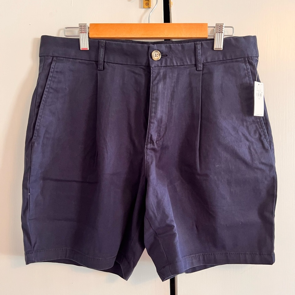NWT Mens Navy Blue Shorts - Size 33 Slim fit